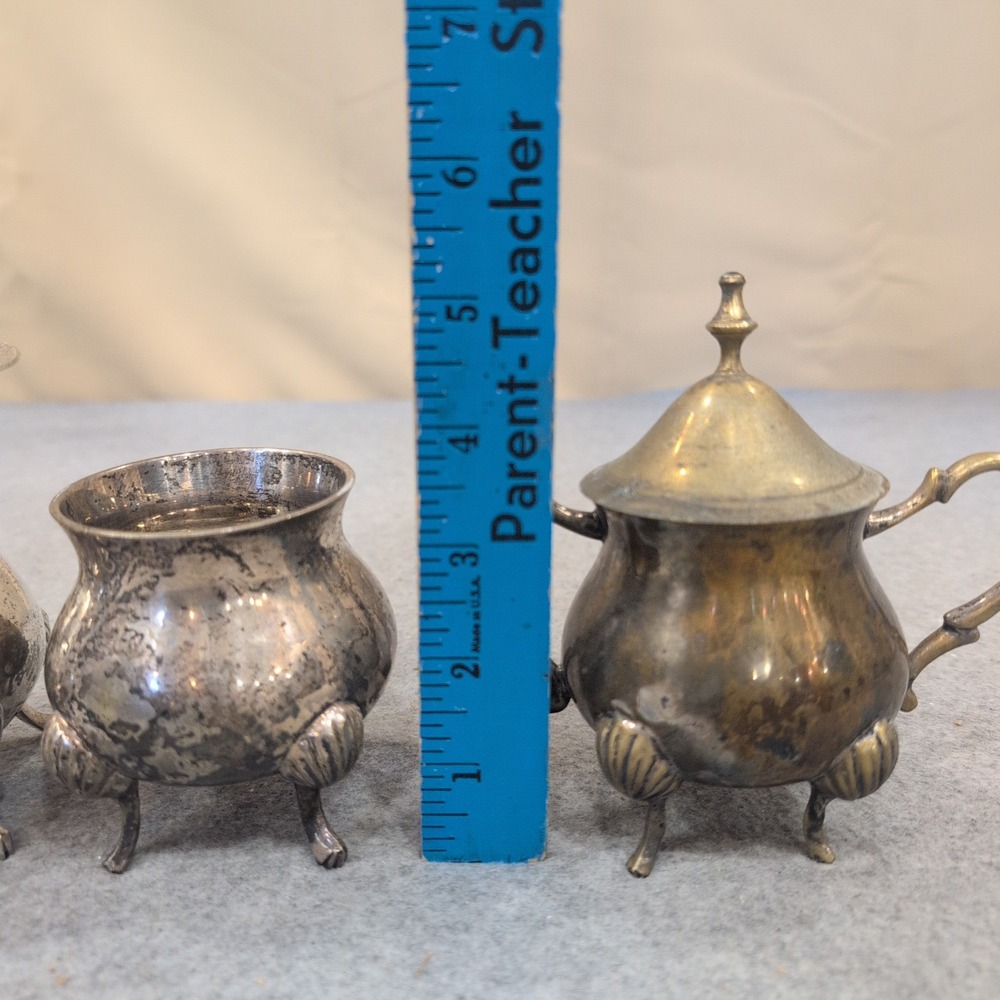 Vintage Miniature Silver Plate Tea Set Creamer Sugar Bowl Shell Feet 3pc - Picture 7 of 7